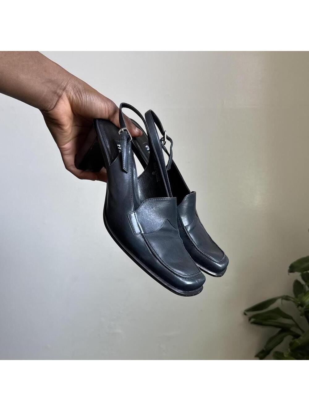 Vintage Etienne Aigner Navy Leather Square Toe Slingback Block Heels - 8